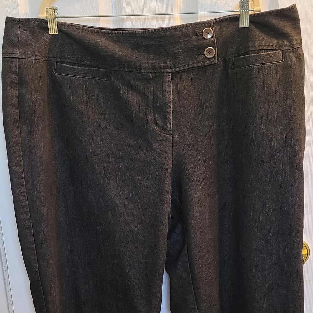 Plus Size - Avenue brand wide leg jeans size 24